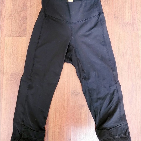 LUCY BLACK STRETCH CROP LEGGING SIZE XS - Picture 2 of 5